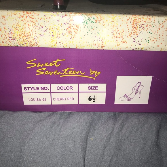 Red heels - Picture 4 of 4